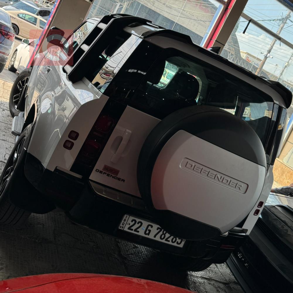 Land Rover Defender